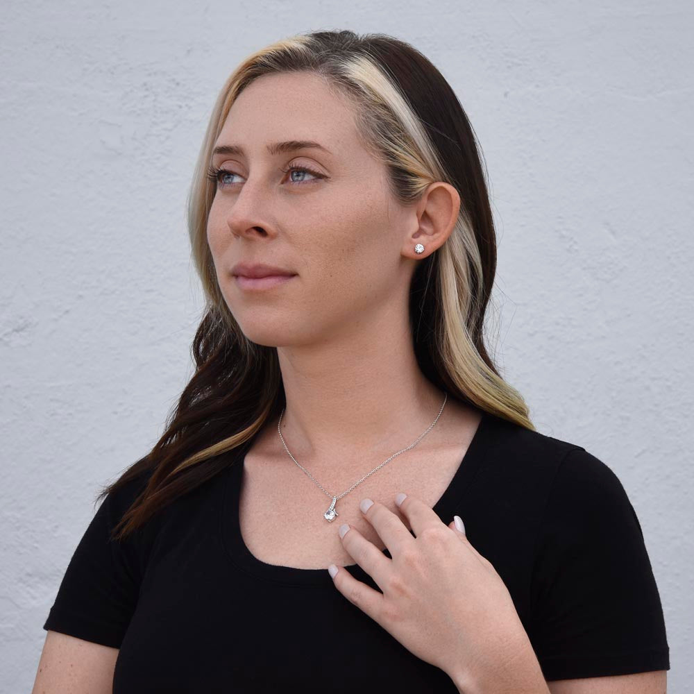 Alluring Beauty Necklace & Earring Set